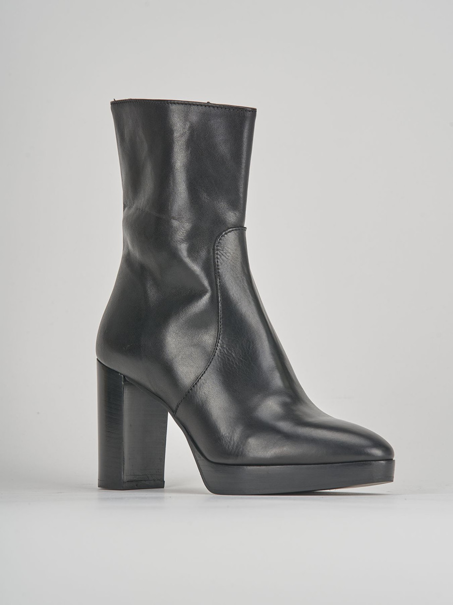 High heel ankle boots heel 7 cm black leather