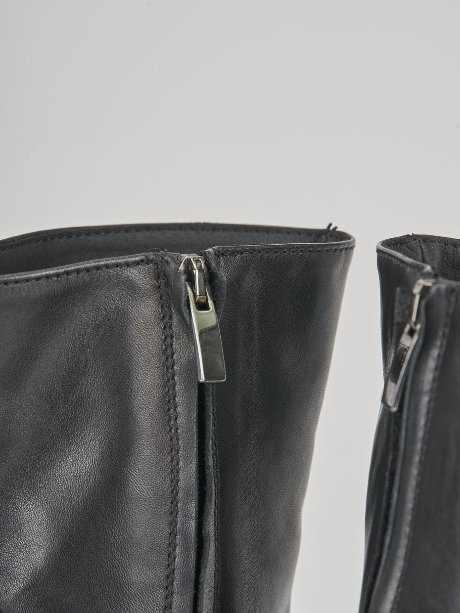 High heel ankle boots heel 7 cm black leather