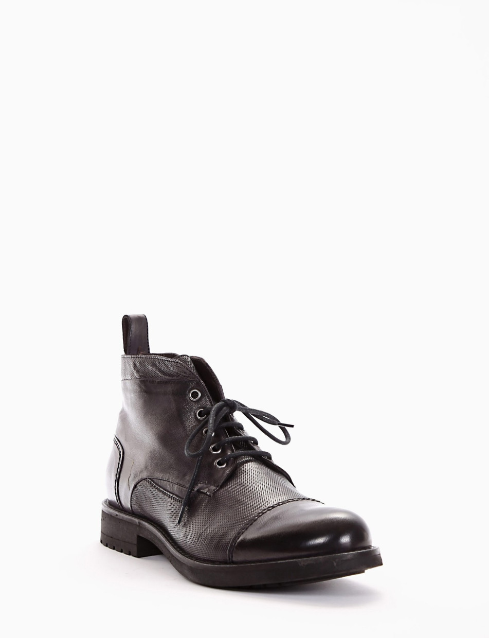 Combat boots heel 2 cm black leather