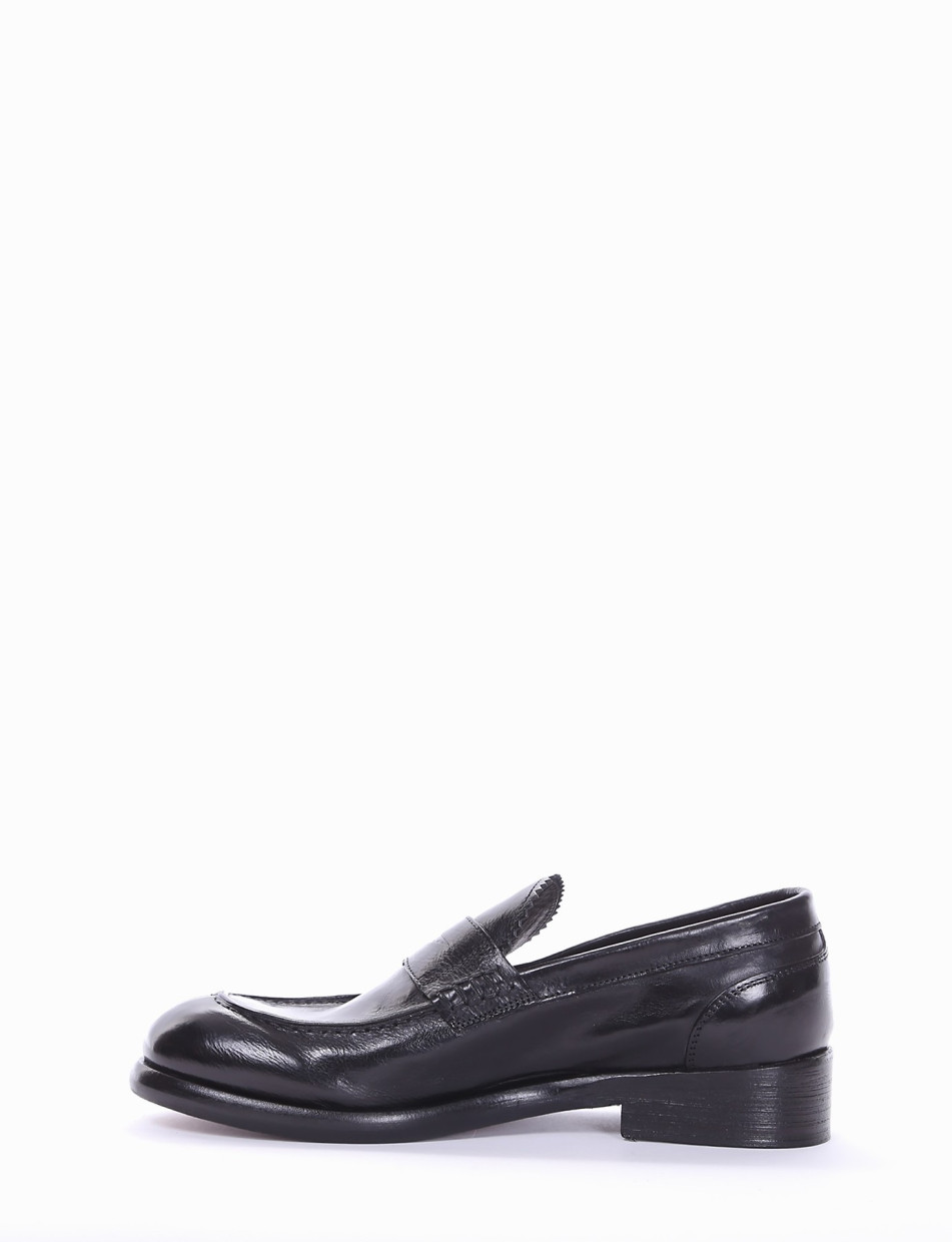 Loafers heel 2 cm black leather