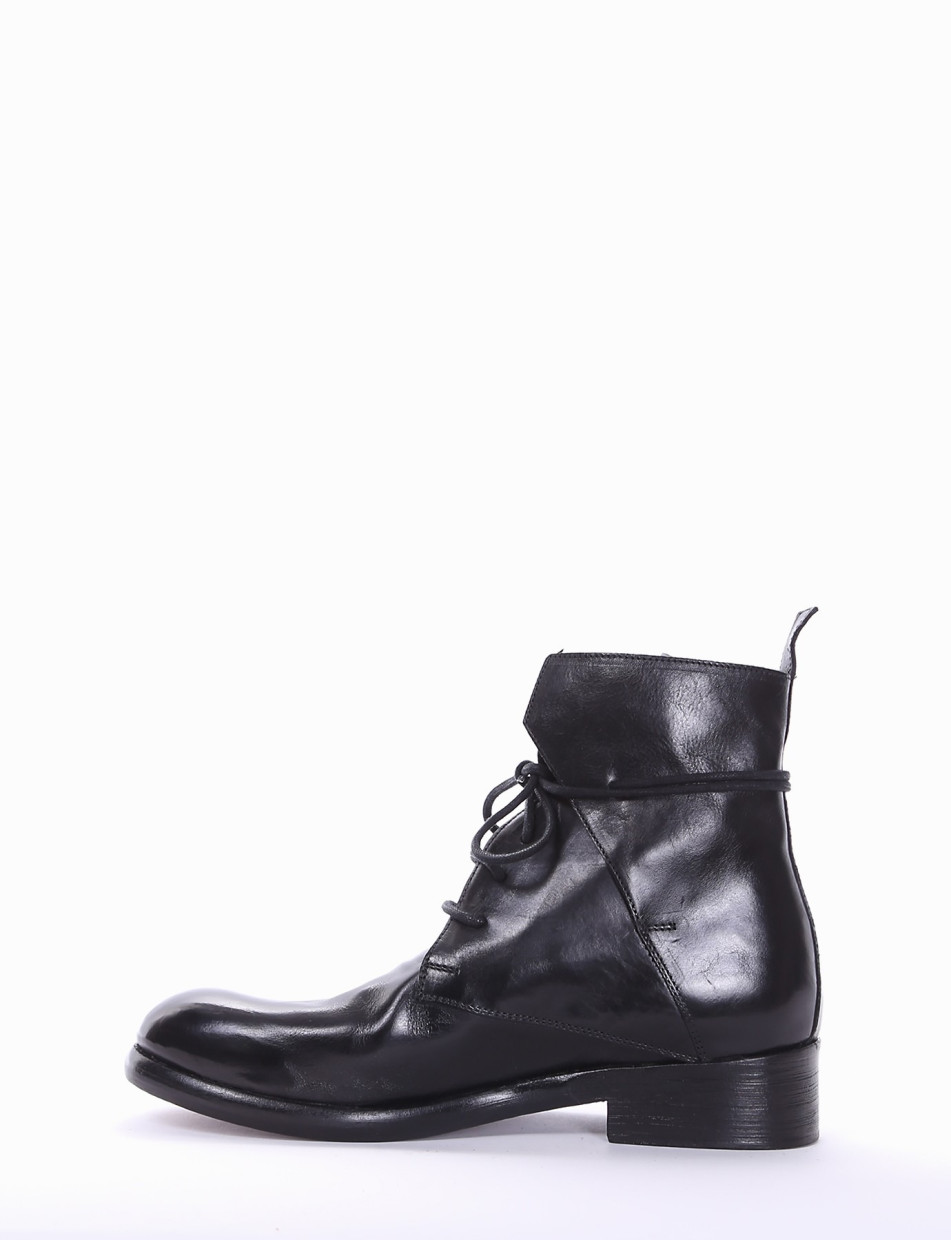 Combat boots heel 2 cm black leather