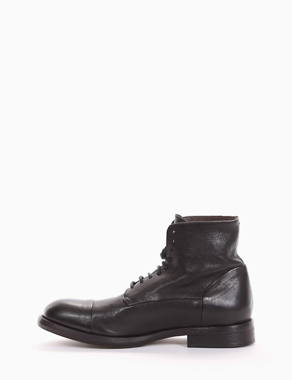 Combat boots heel 2 cm black leather