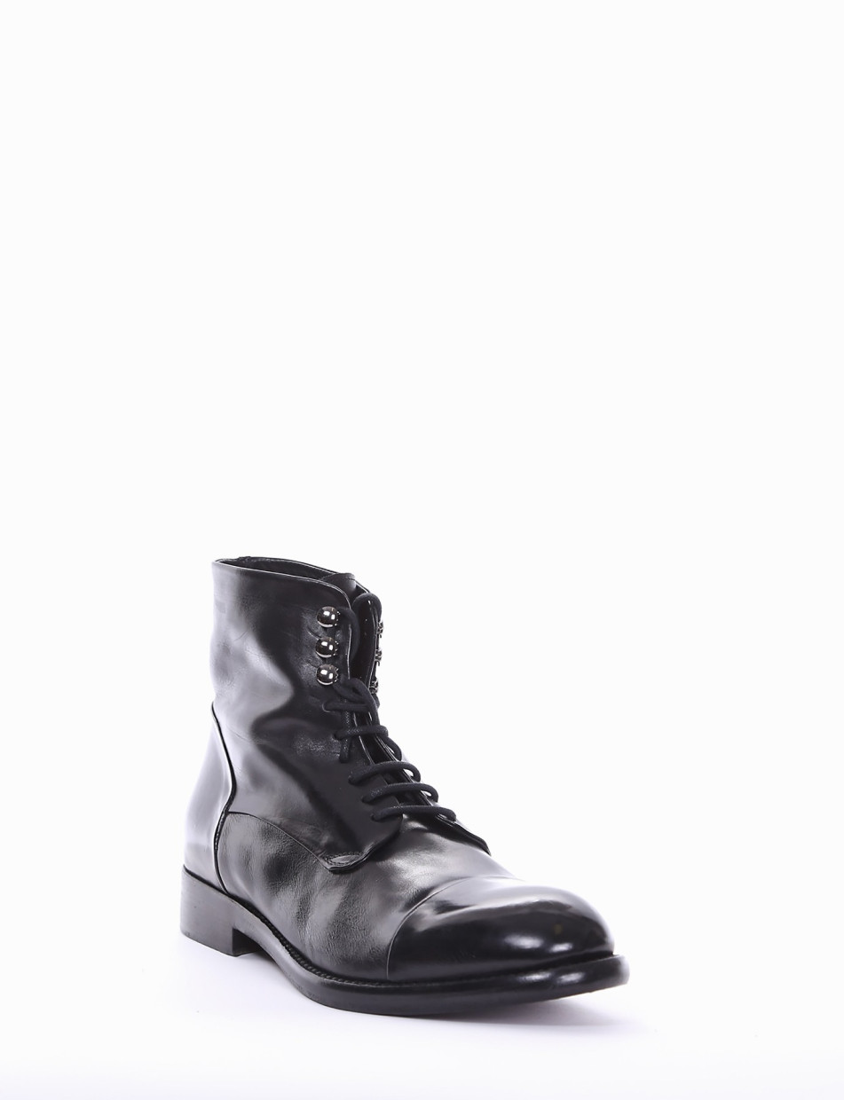 Combat boots heel 2 cm black leather