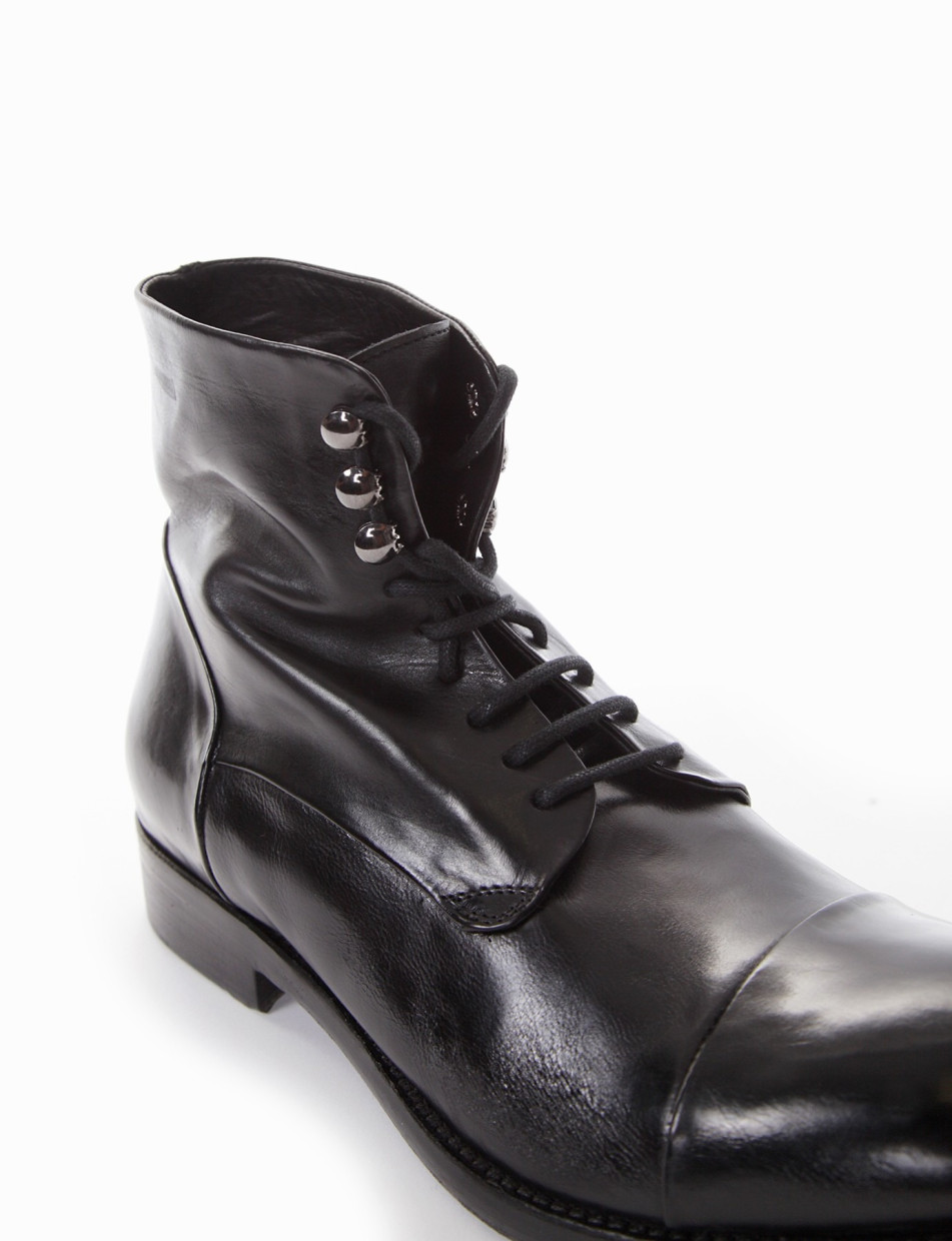 Combat boots heel 2 cm black leather