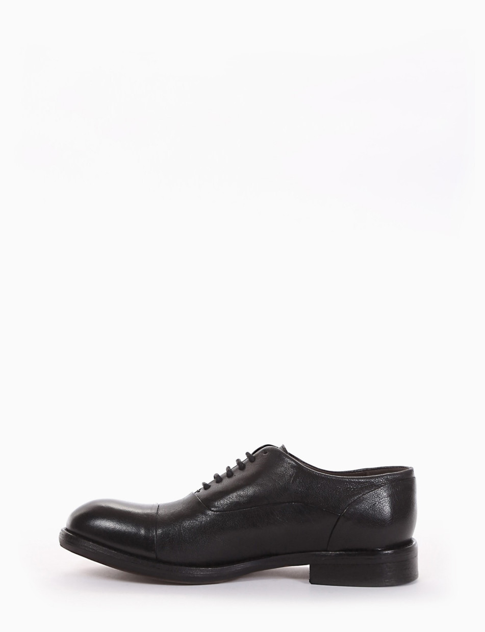 Lace-up shoes heel 2 cm black leather