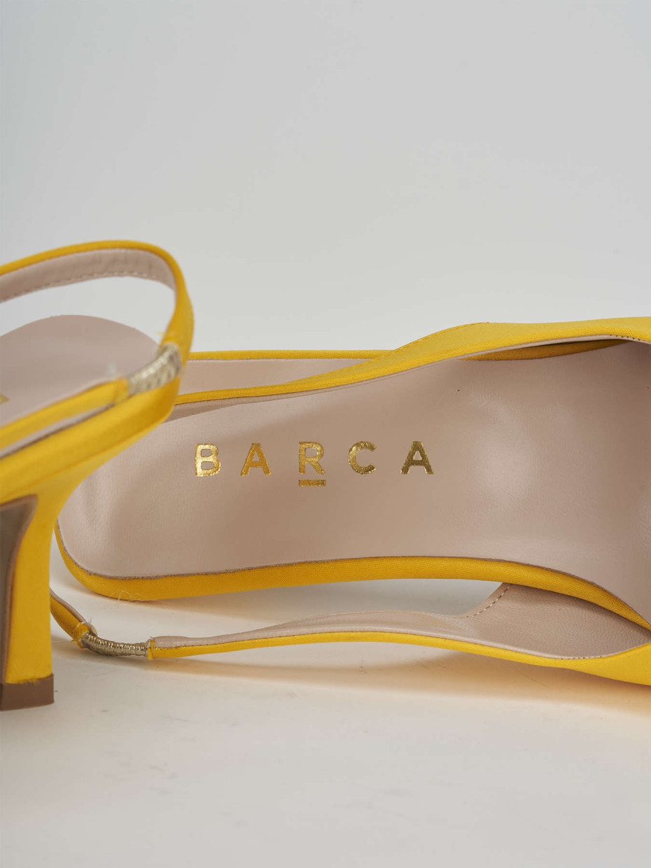 Yellow heels size 5 top