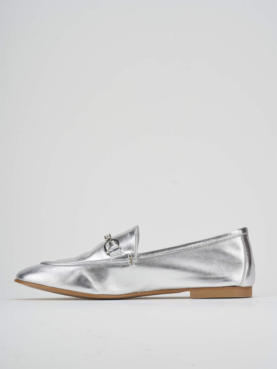 Loafers heel 1 cm silver laminated