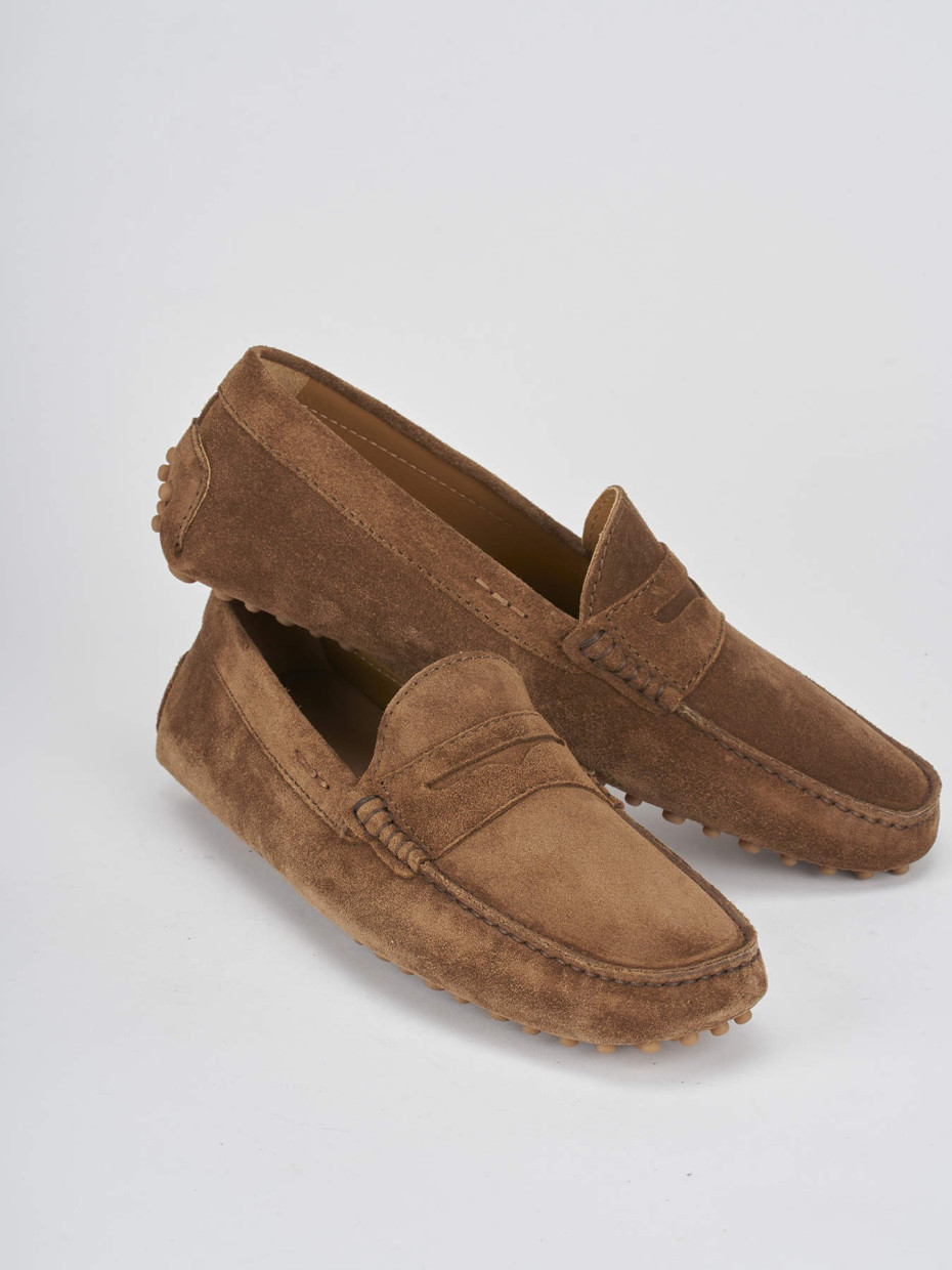 Loafers brown suede