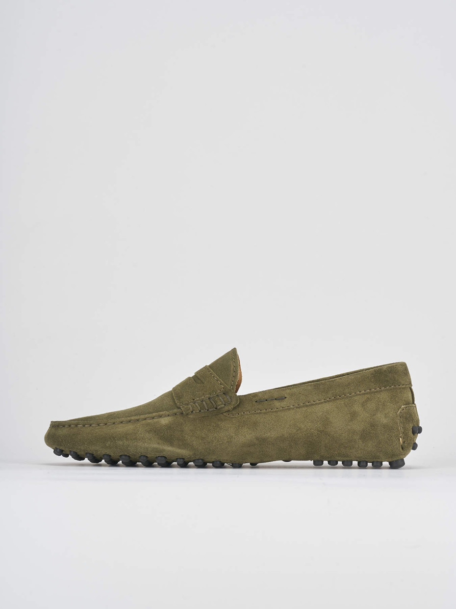 Loafers green suede