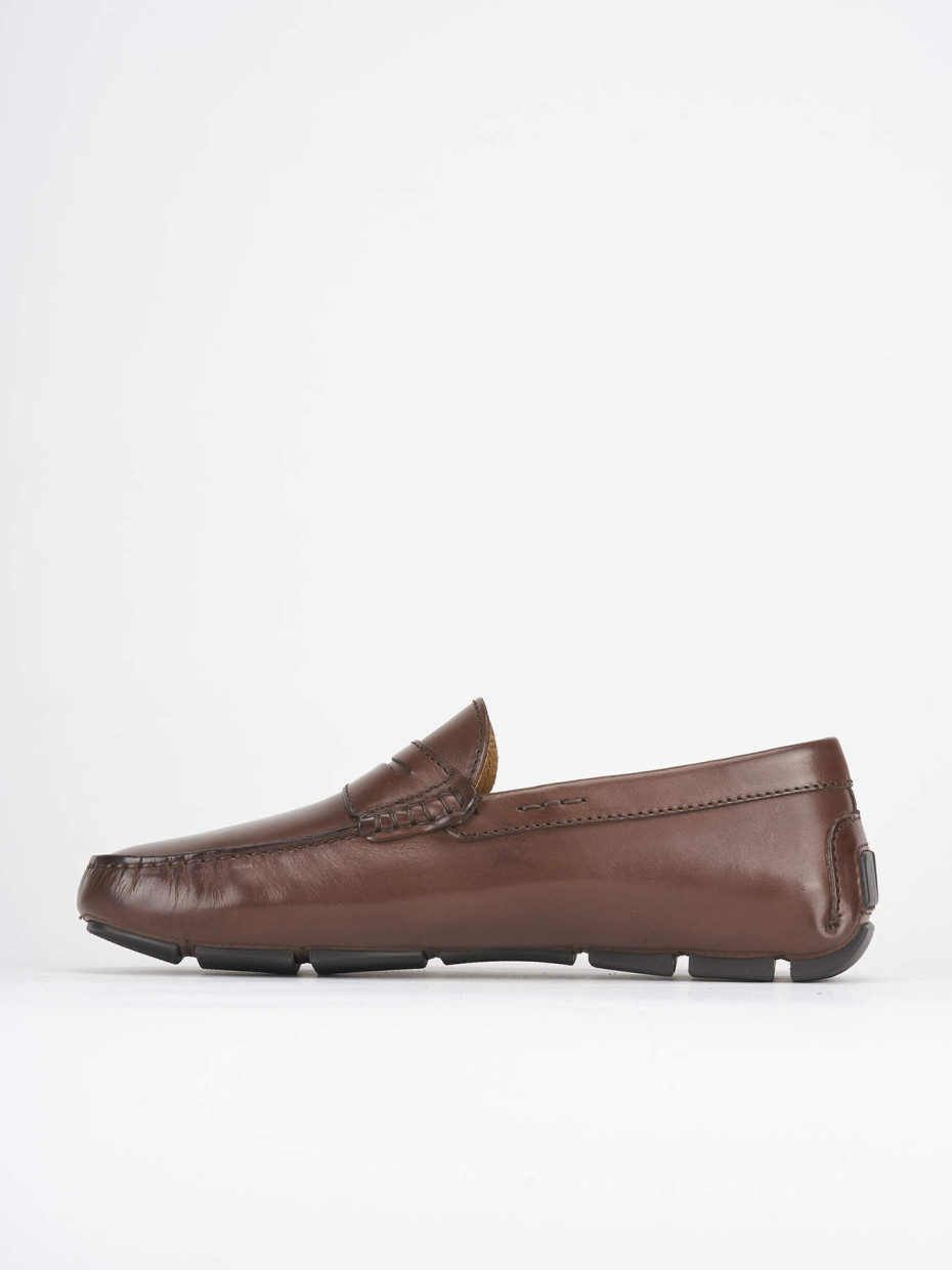 Loafers dark brown leather