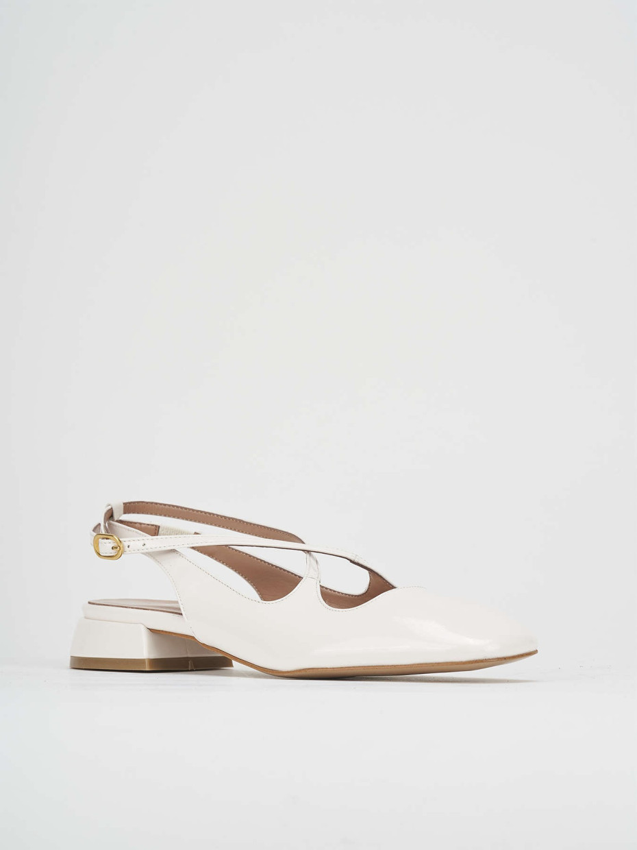 Slingback tacco 3 cm bianco vernice