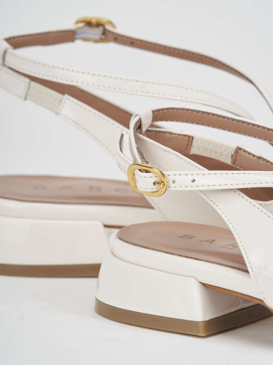Slingback tacco 3 cm bianco vernice