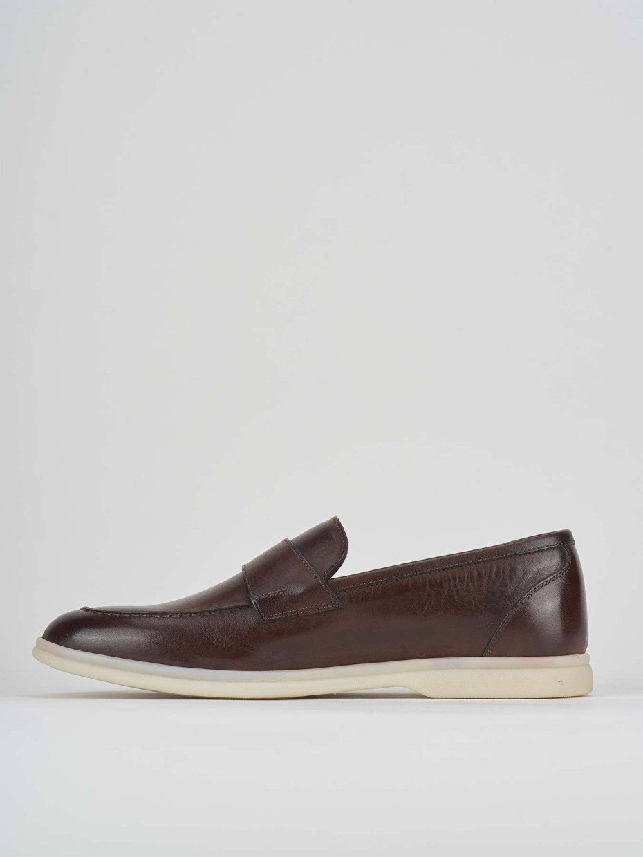 Loafers dark brown leather