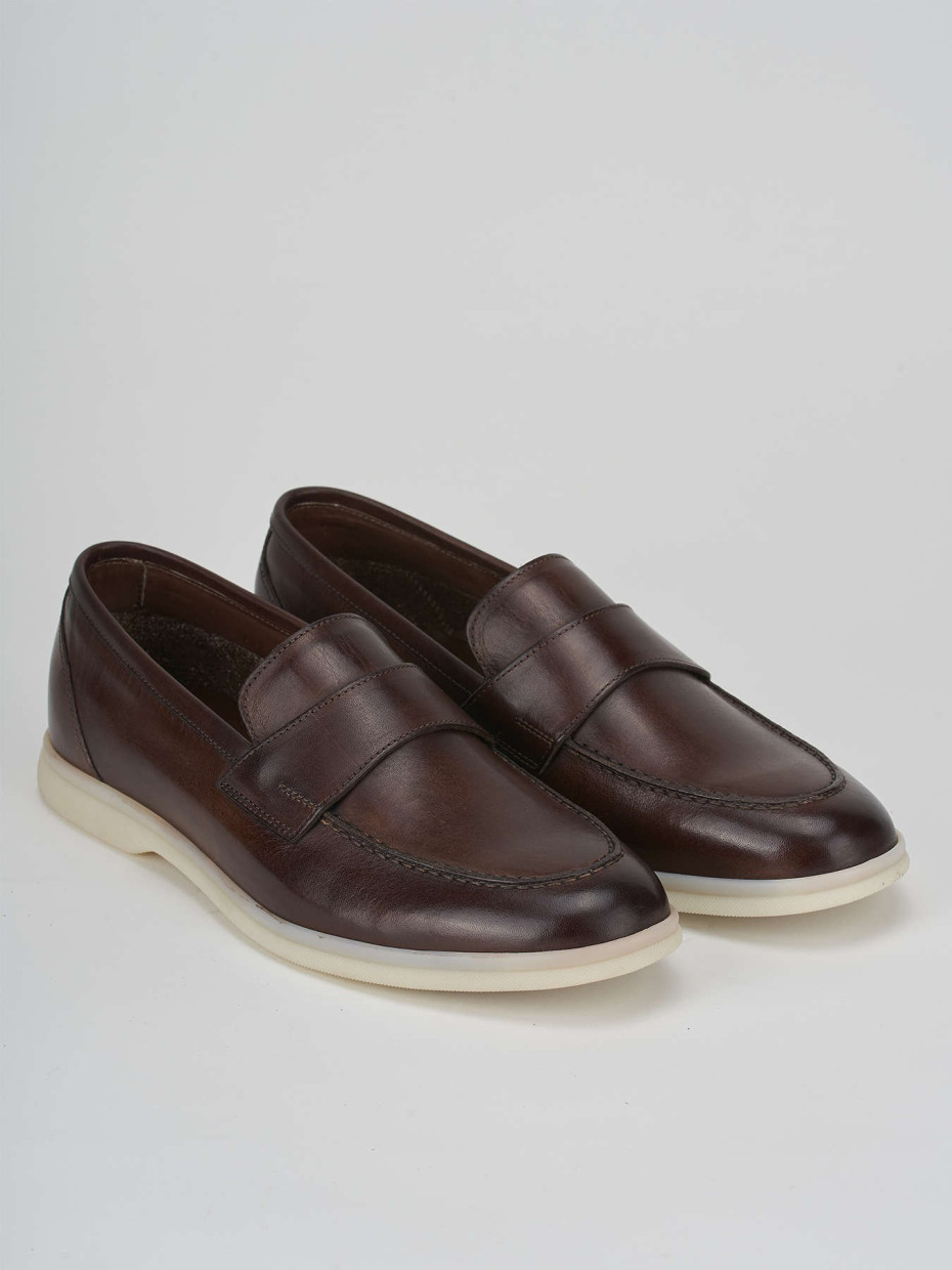 Loafers dark brown leather