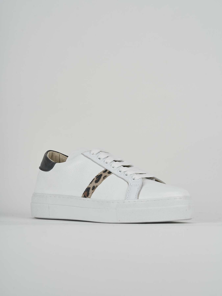 Sneakers white leather