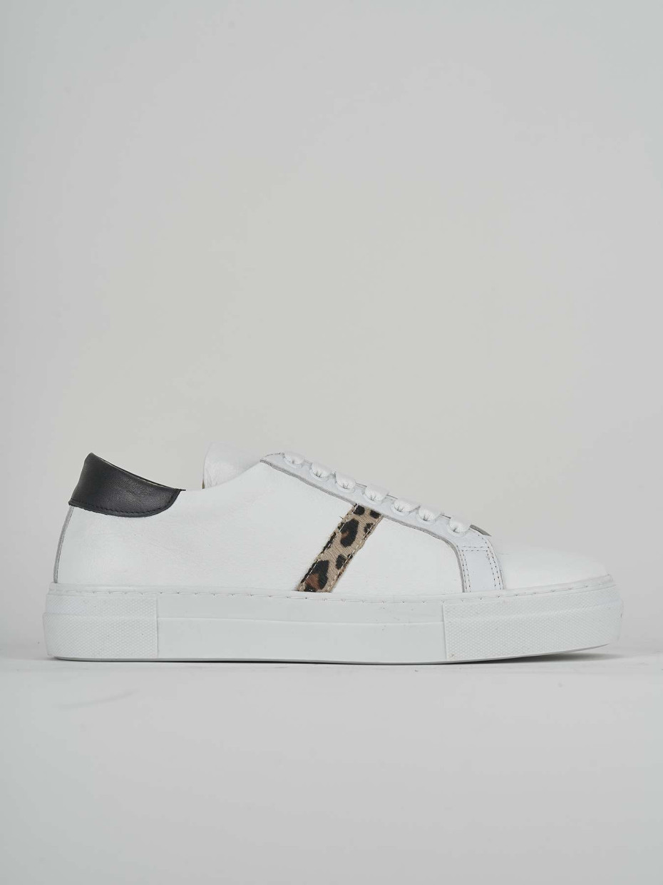 Sneakers white leather