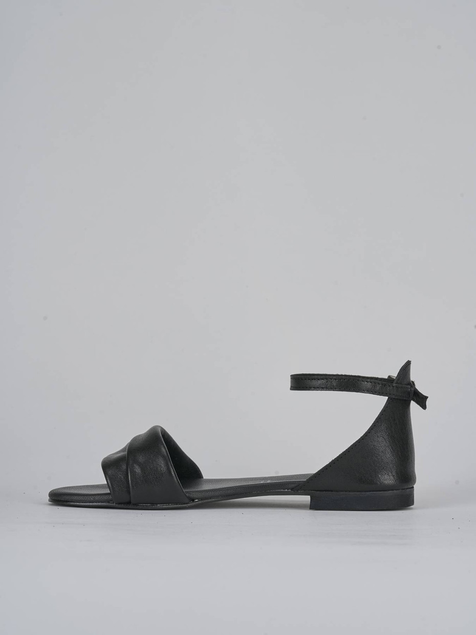 Sandalo tacco 1 cm nero pelle
