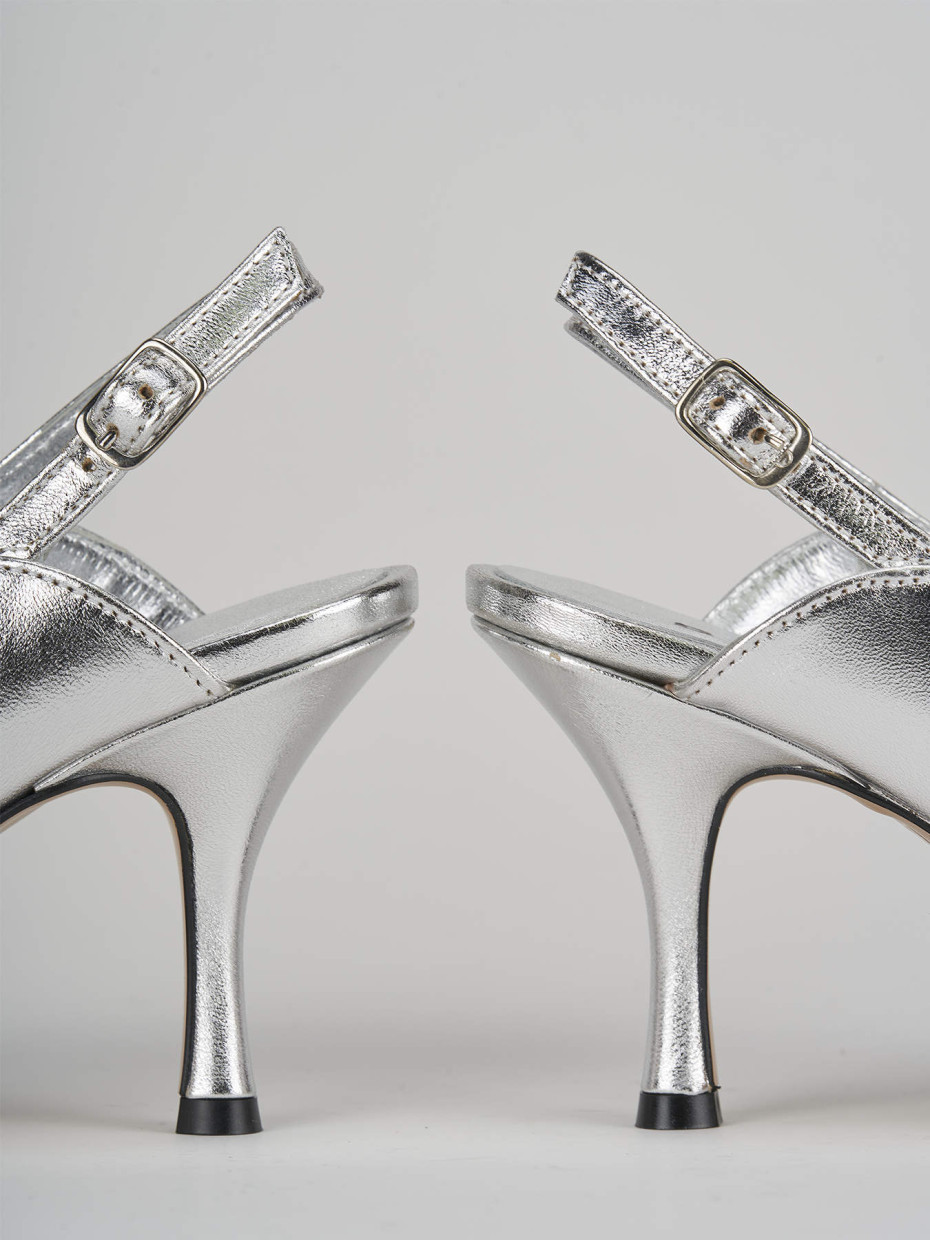 Pumps heel 7 cm silver laminated