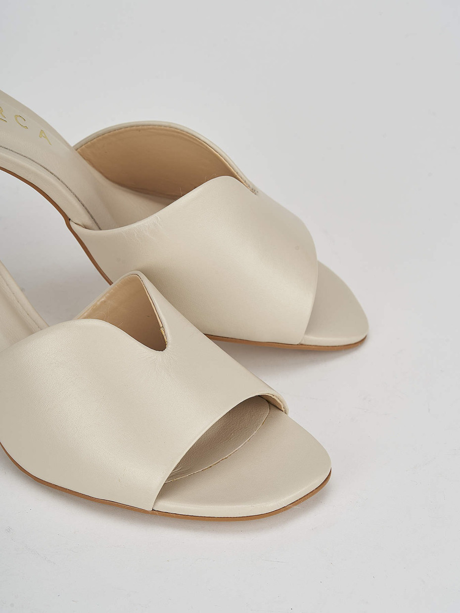 Slippers heel 6 cm beige leather