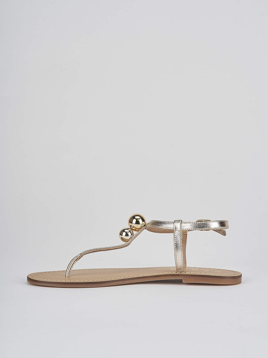 Low heel sandals heel 1 cm gold leather