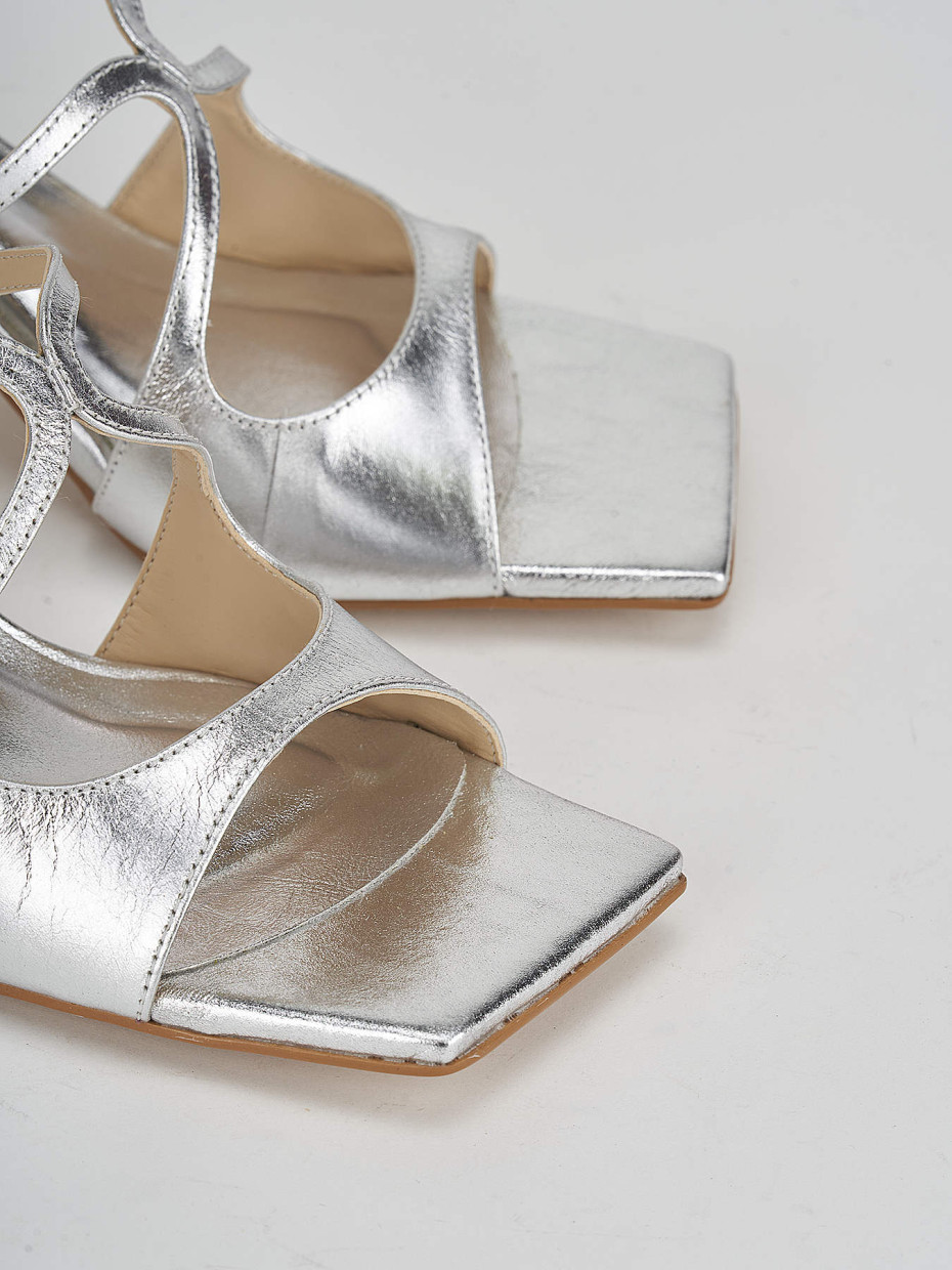 Slippers heel 6 cm silver leather