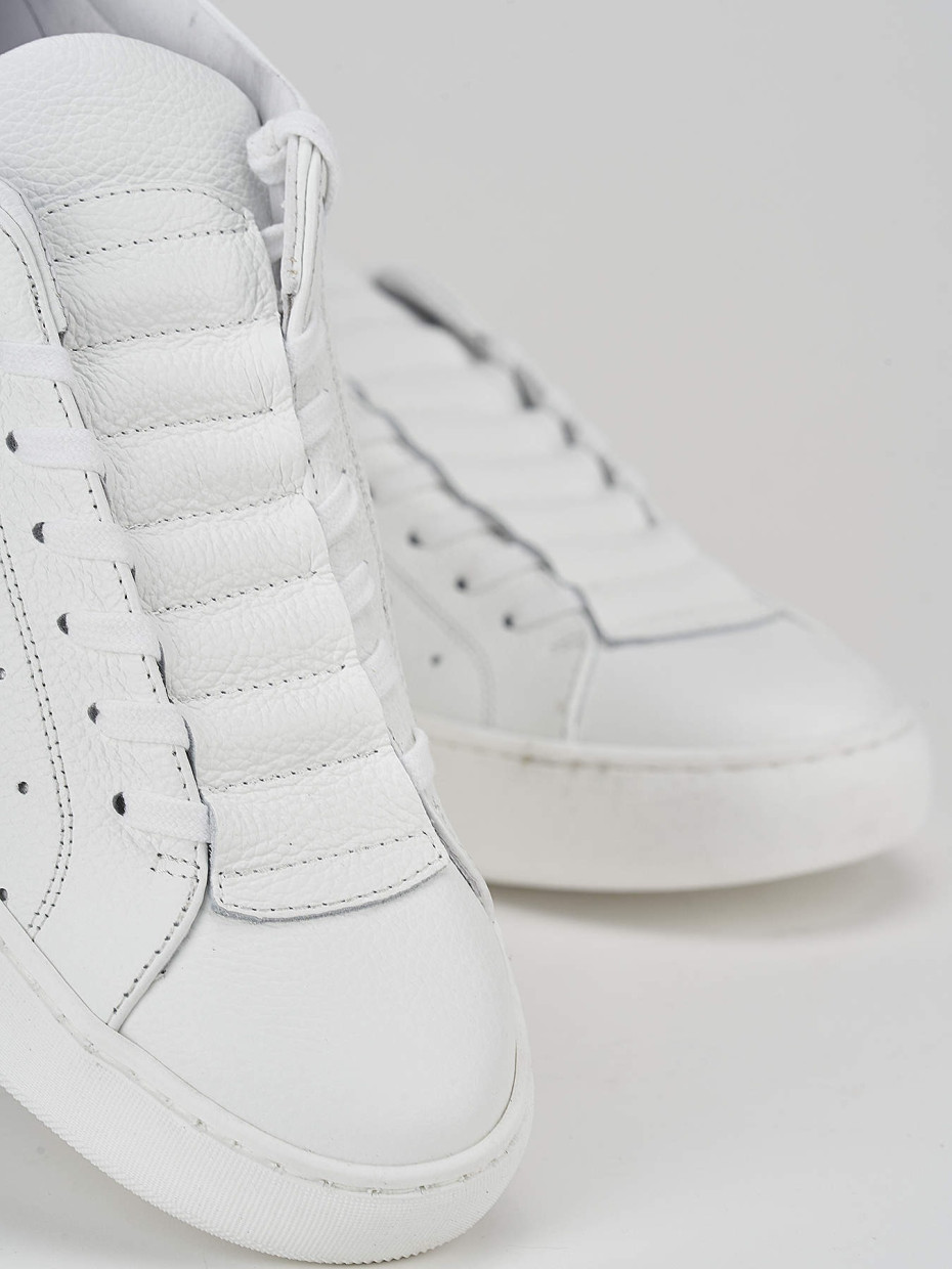 Sneakers white leather