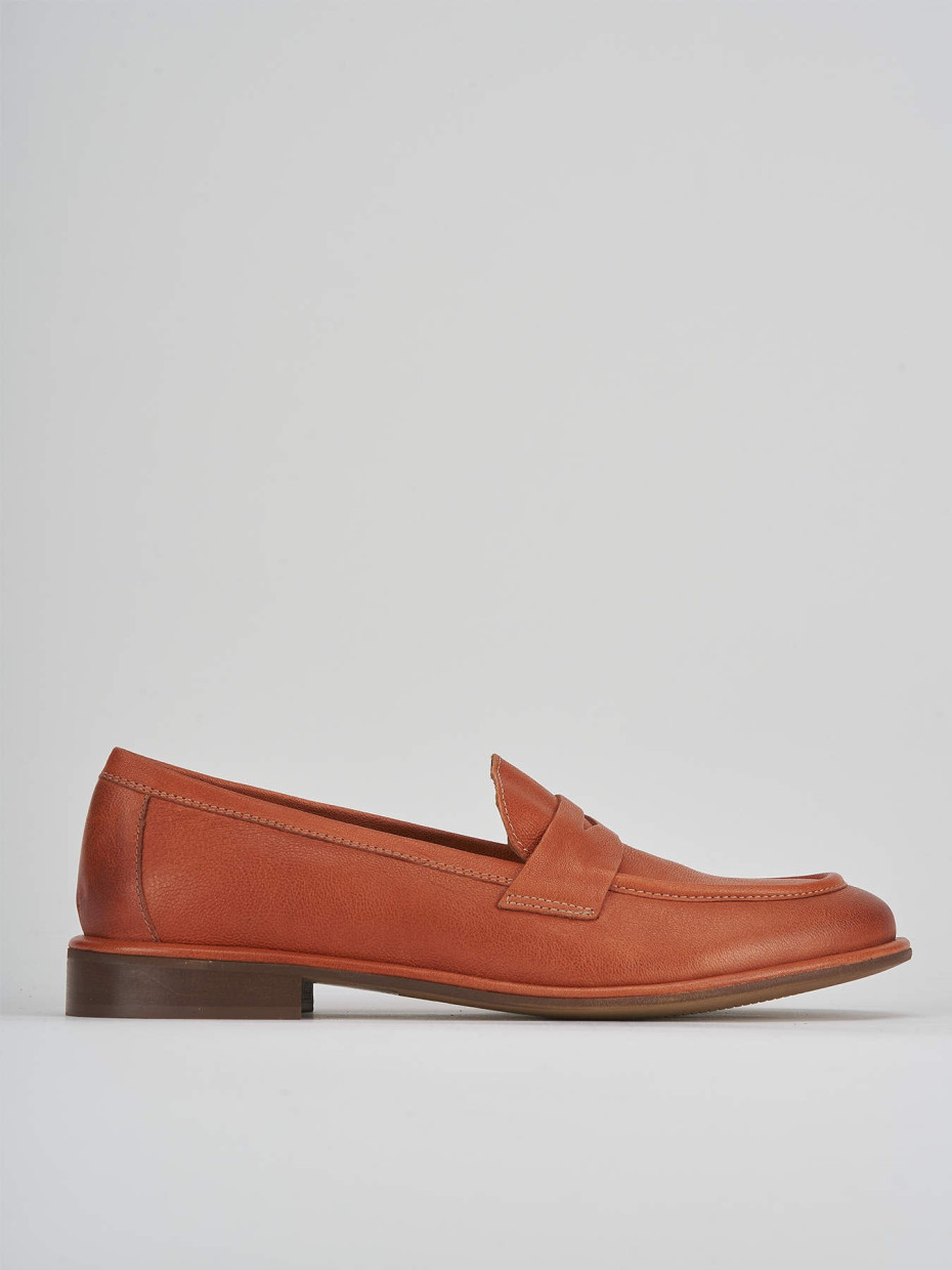 Loafers heel 2 cm orange leather