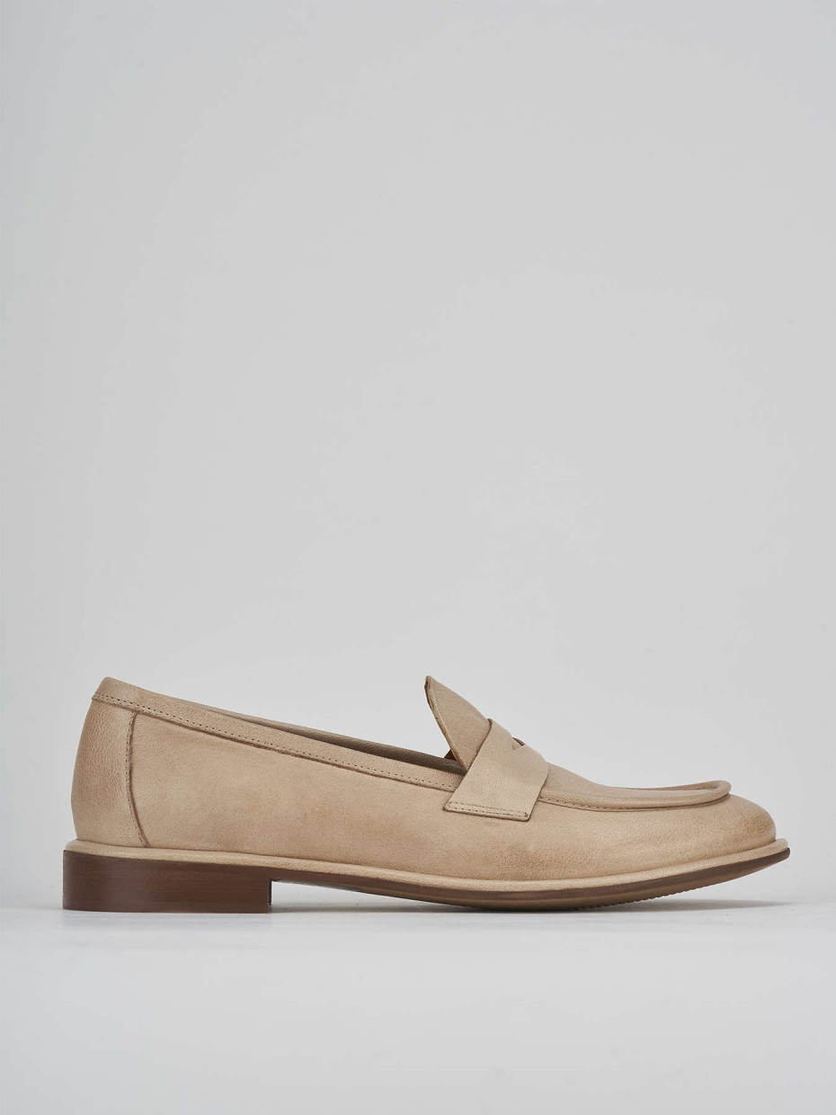 Loafers heel 2 cm beige leather