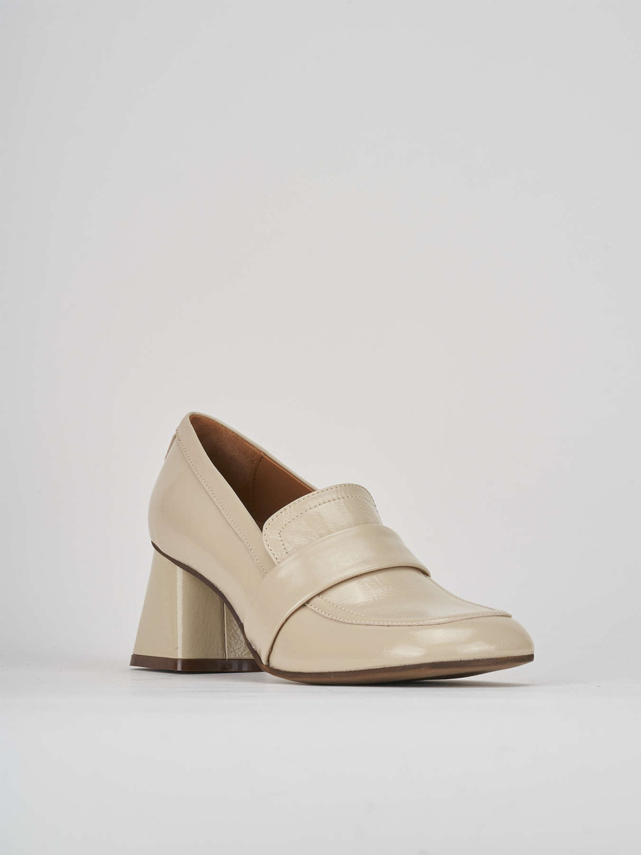 Loafers heel 6 cm beige leather