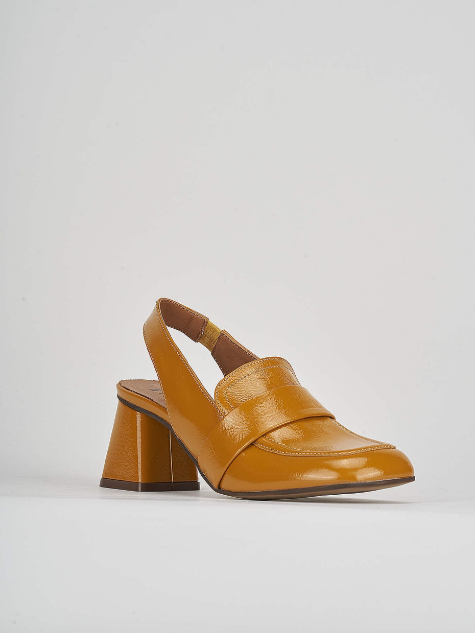 Décolleté e slingback tacco 6cm vernice giallo