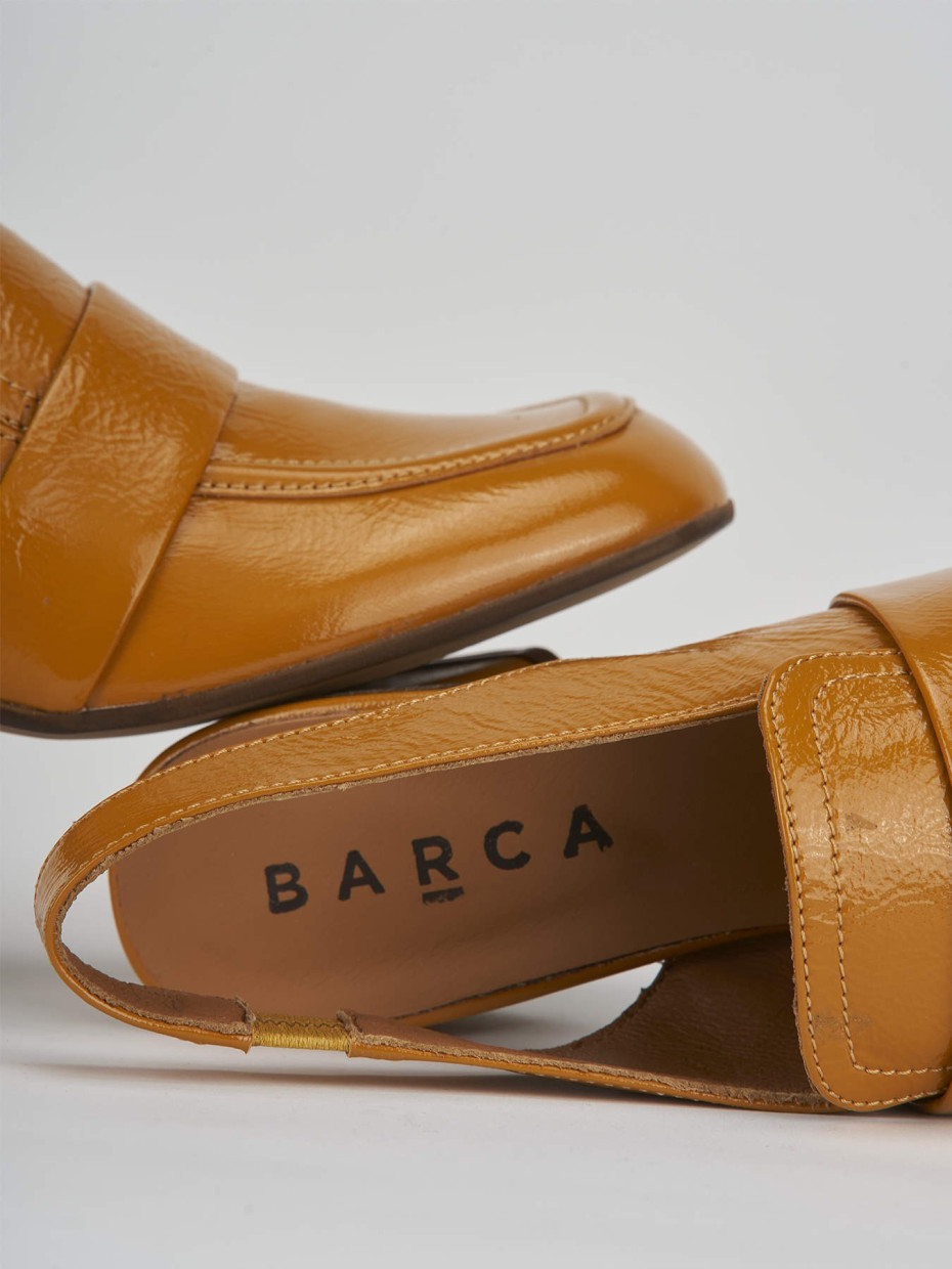 Décolleté e slingback tacco 6cm vernice giallo