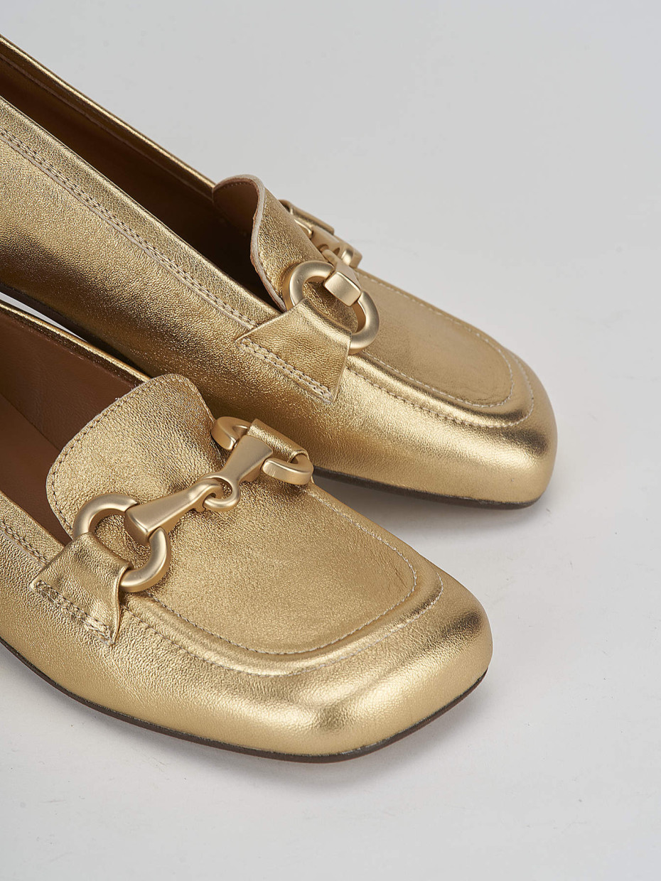 Mocassino tacco 2 cm oro pelle