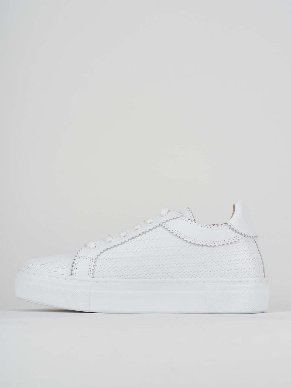 Sneakers white leather