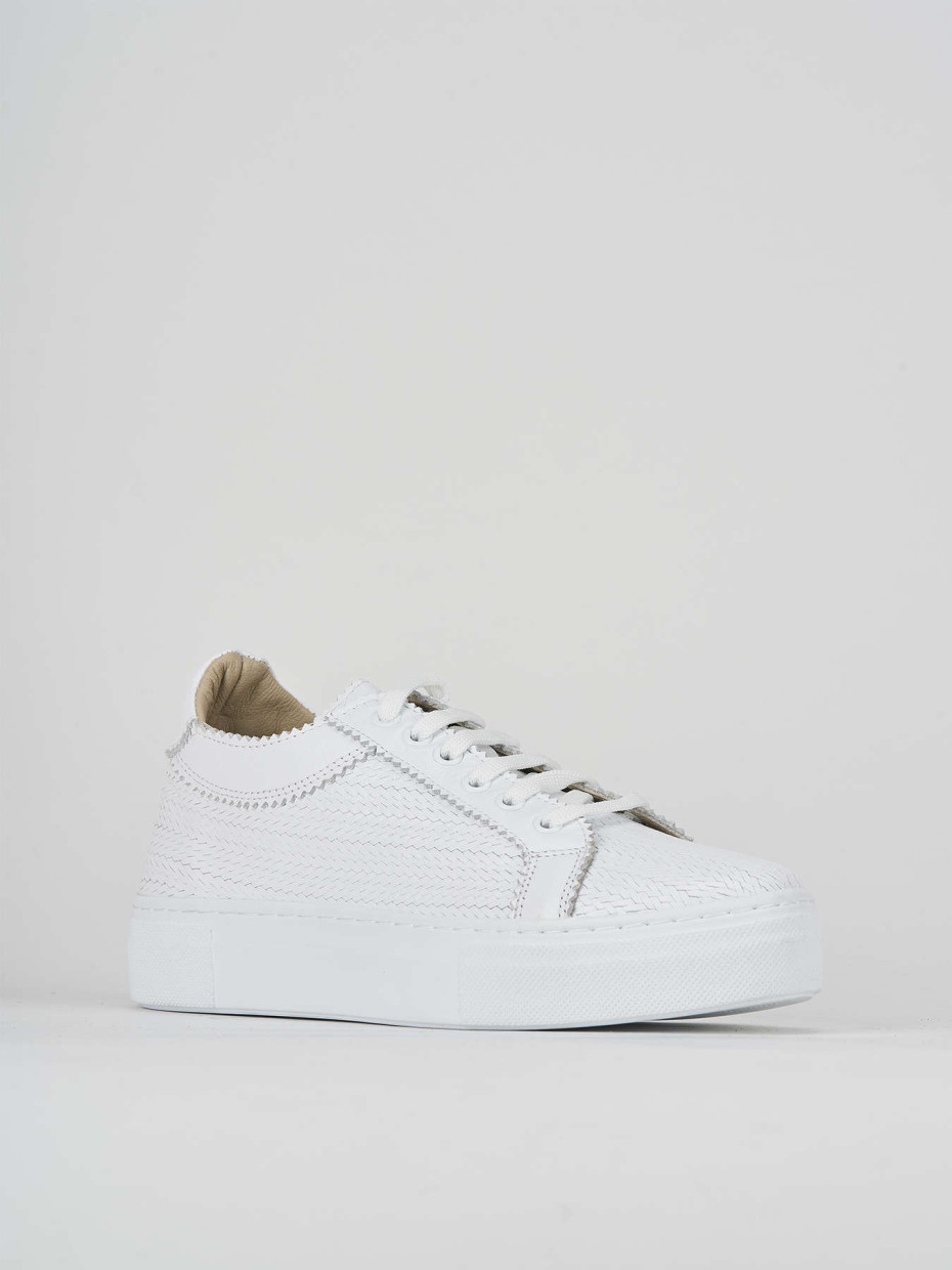 Sneakers white leather