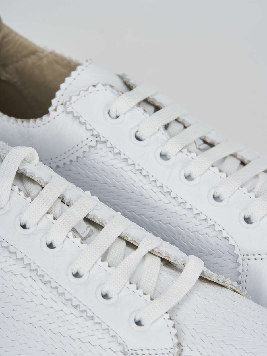 Sneakers white leather