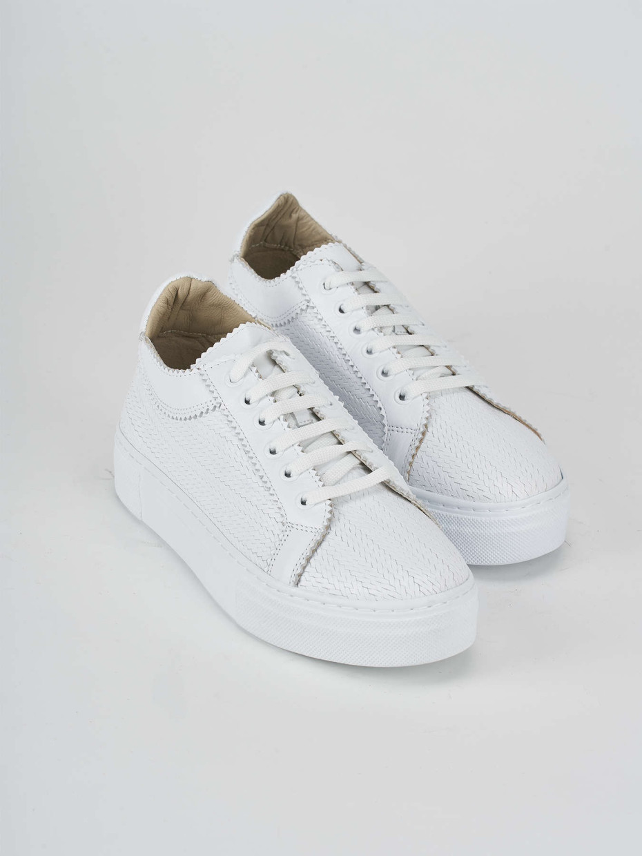 Sneakers white leather