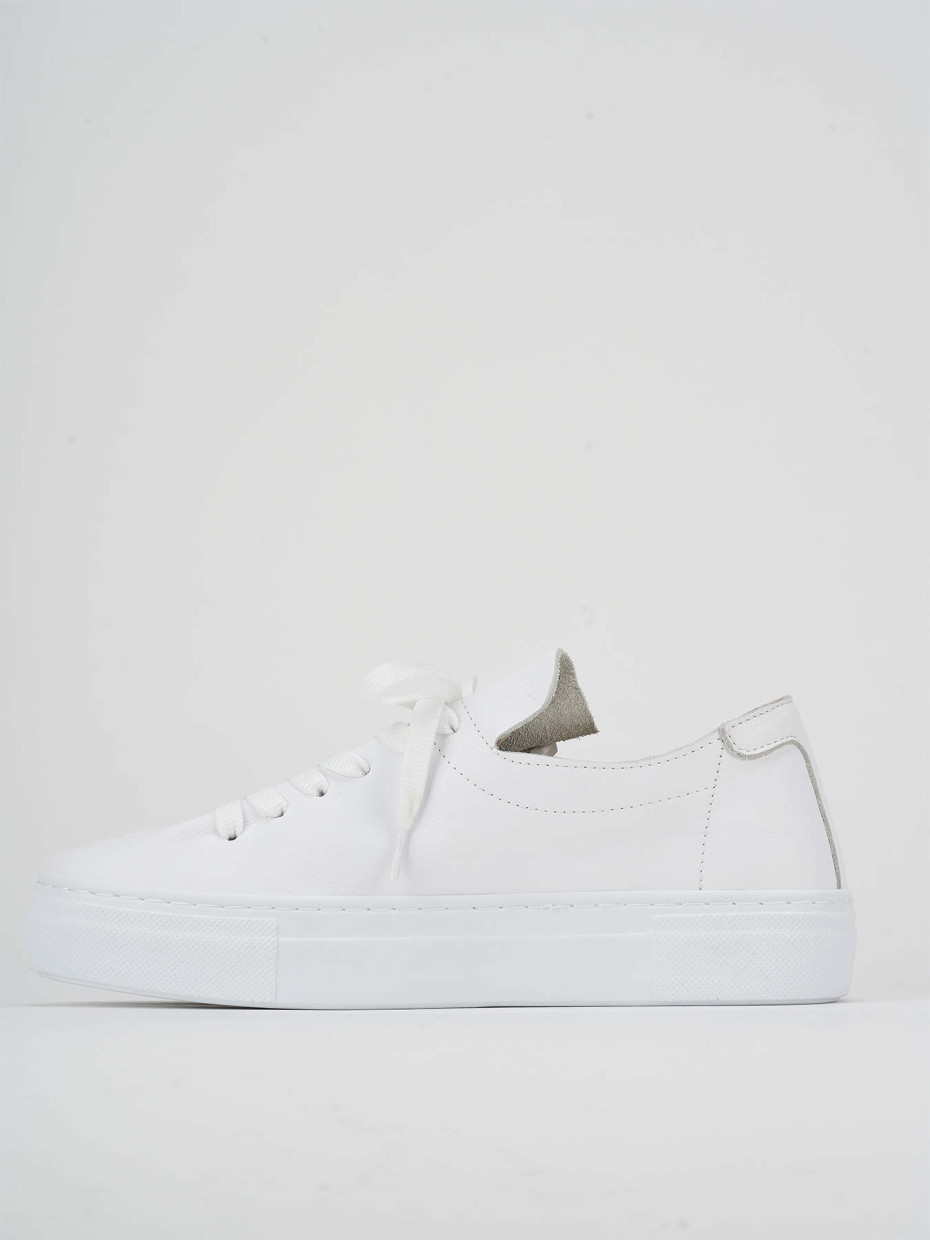 Sneakers white leather