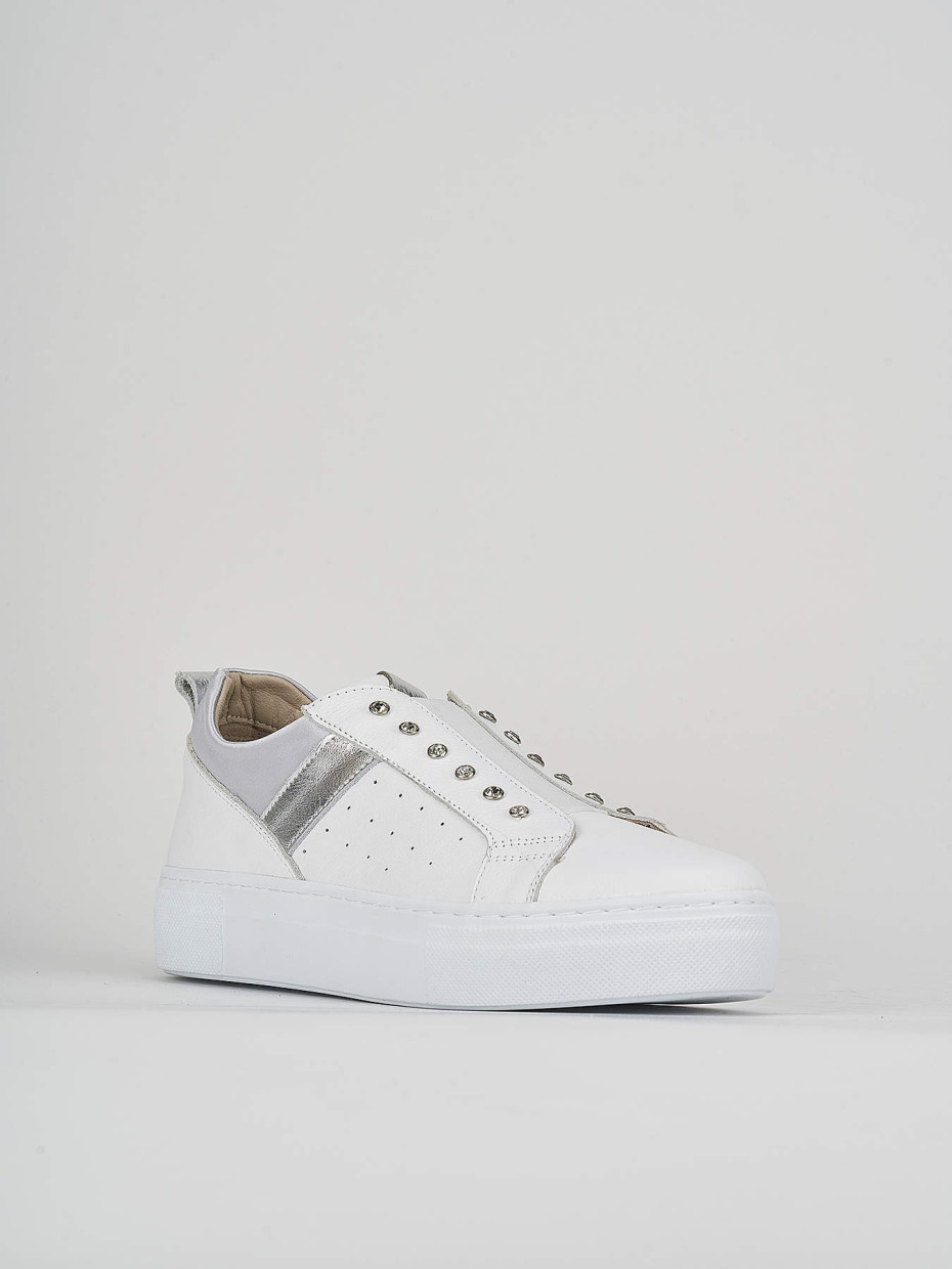 Sneakers white leather