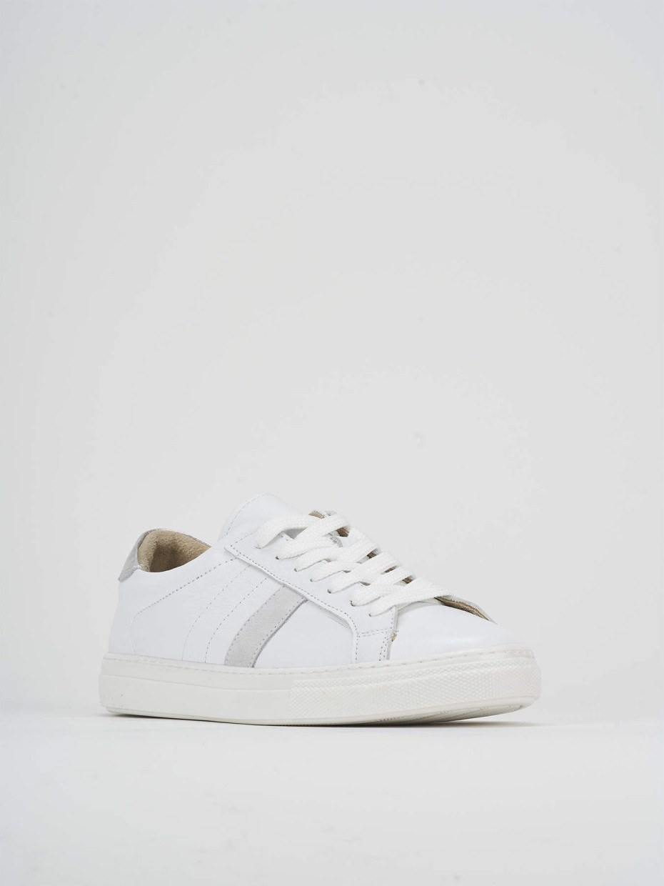 Sneakers white leather