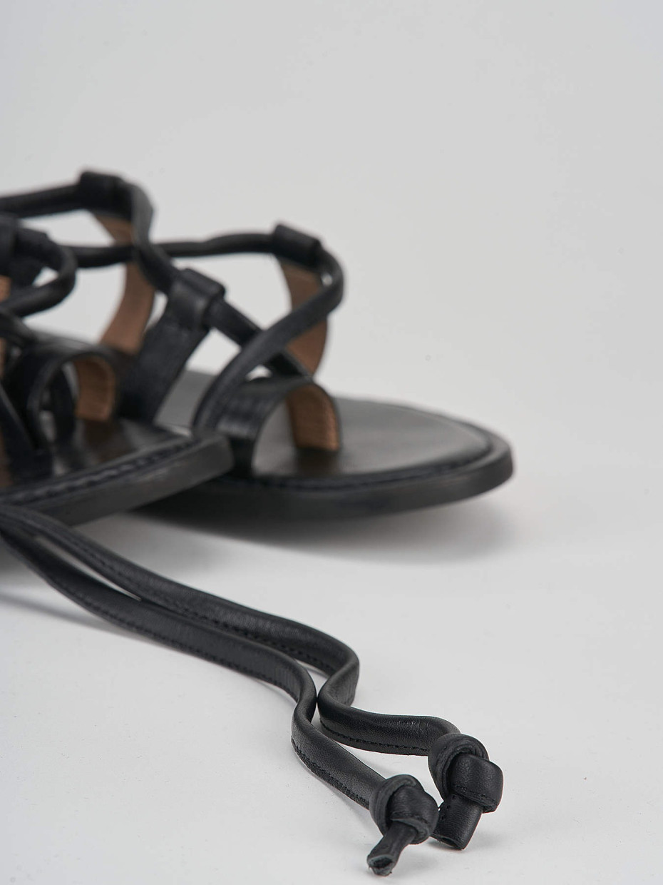 Low heel sandals heel 1 cm black leather