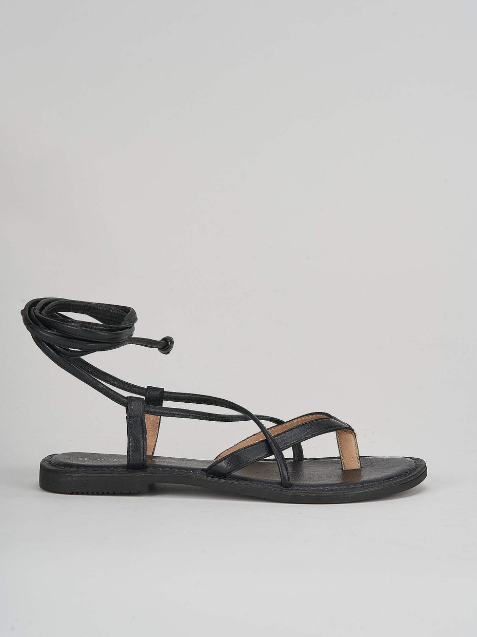 Low heel sandals heel 1 cm black leather