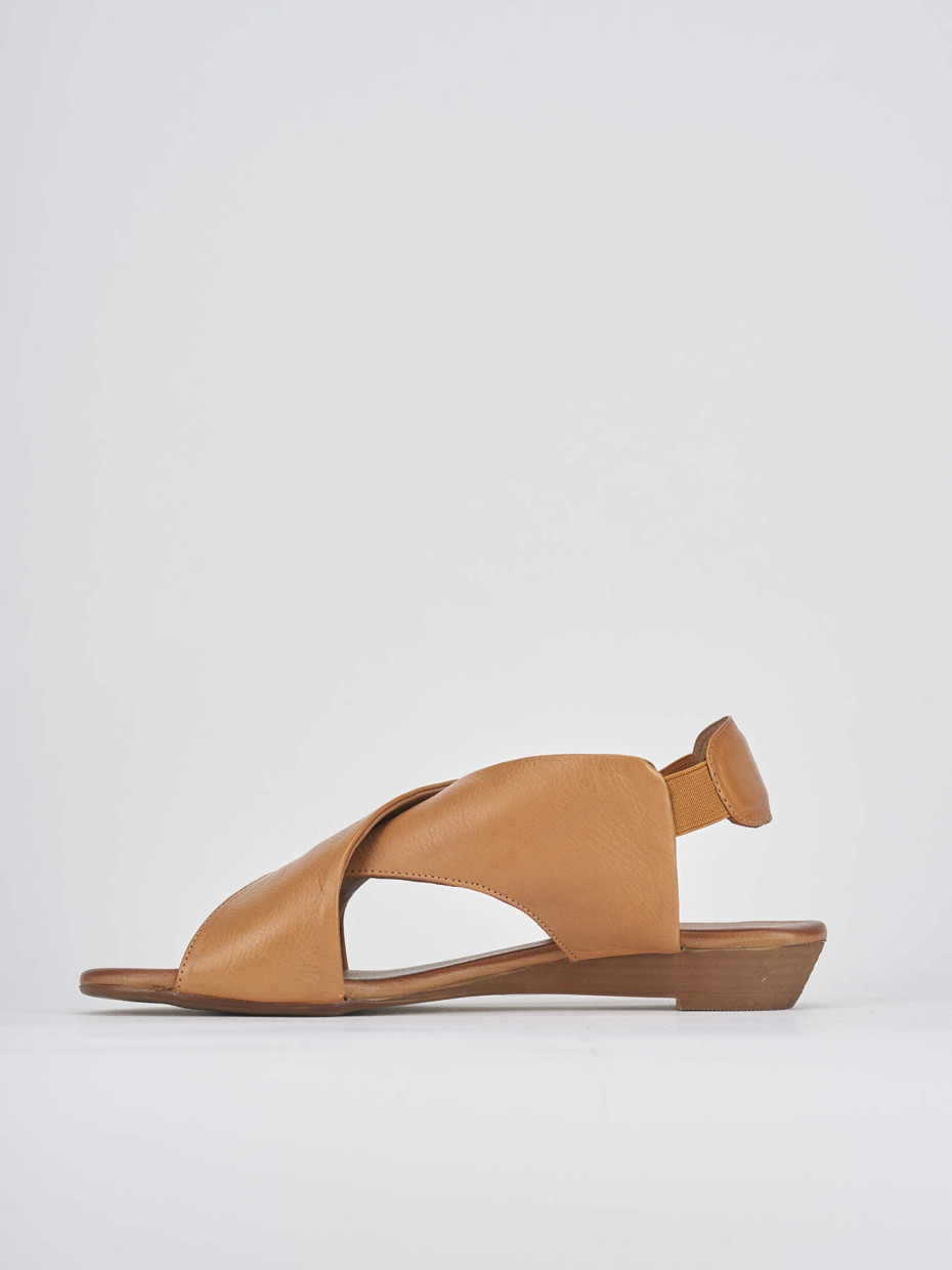 Wedge heels heel 3 cm brown leather