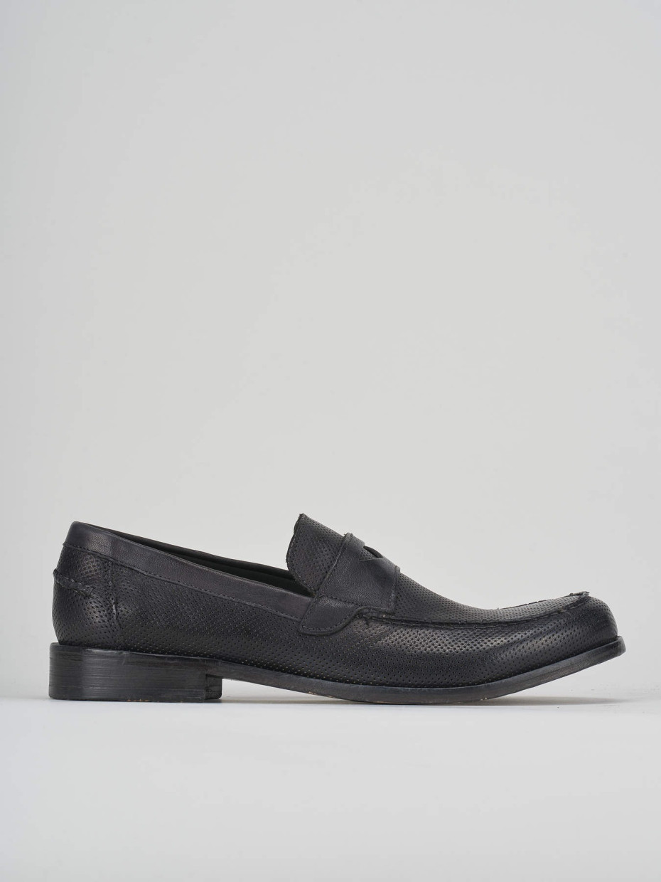 Loafers heel 1 cm black leather