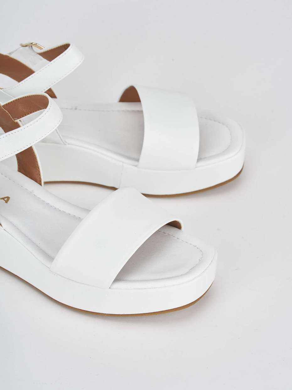 Wedge heels heel 4 cm white leather