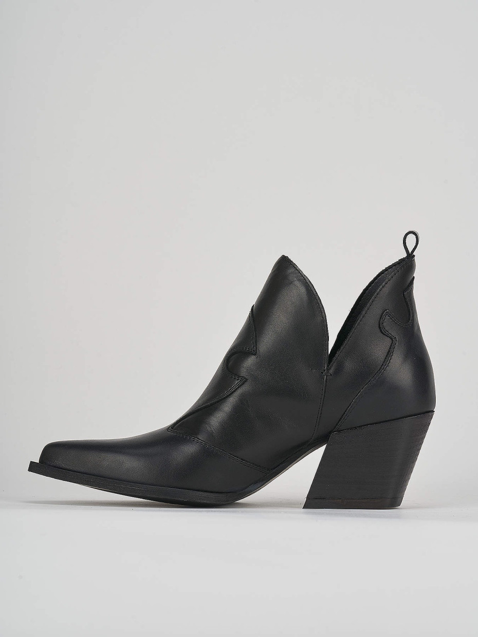 High heel ankle boots heel 7 cm black leather