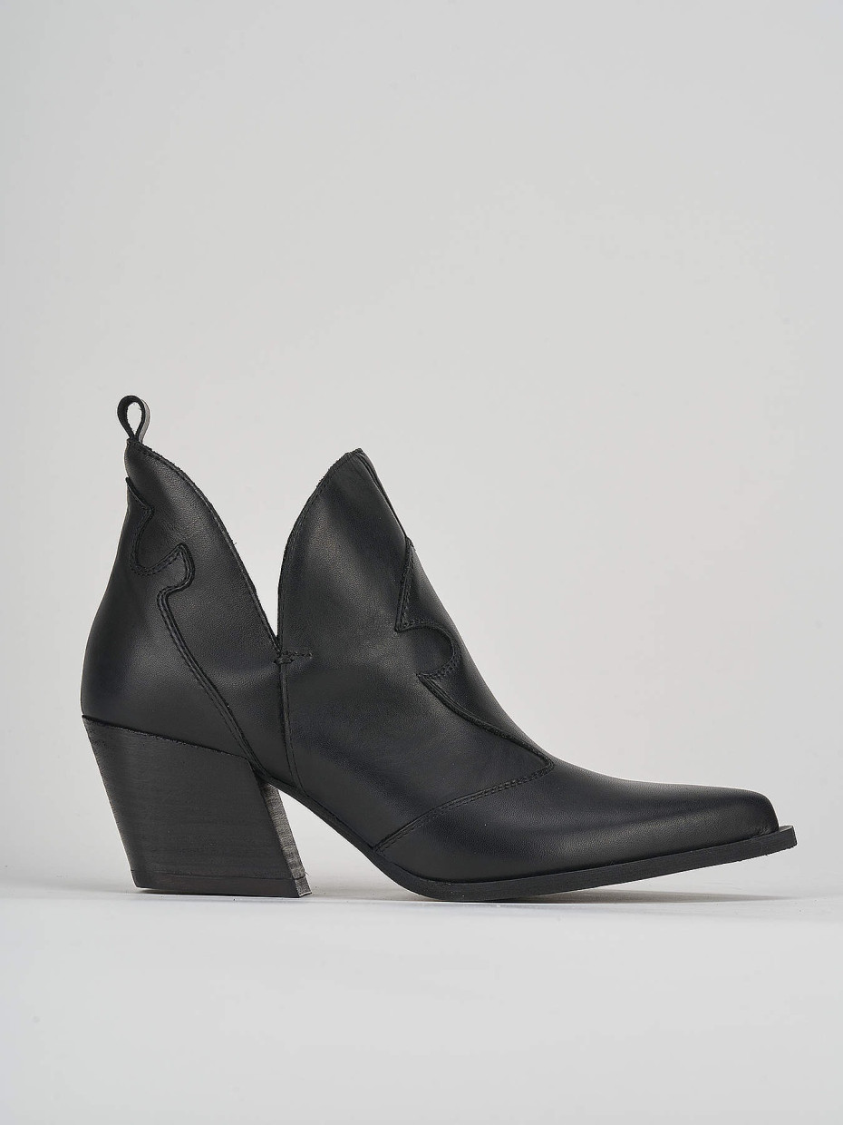 High heel ankle boots heel 7 cm black leather