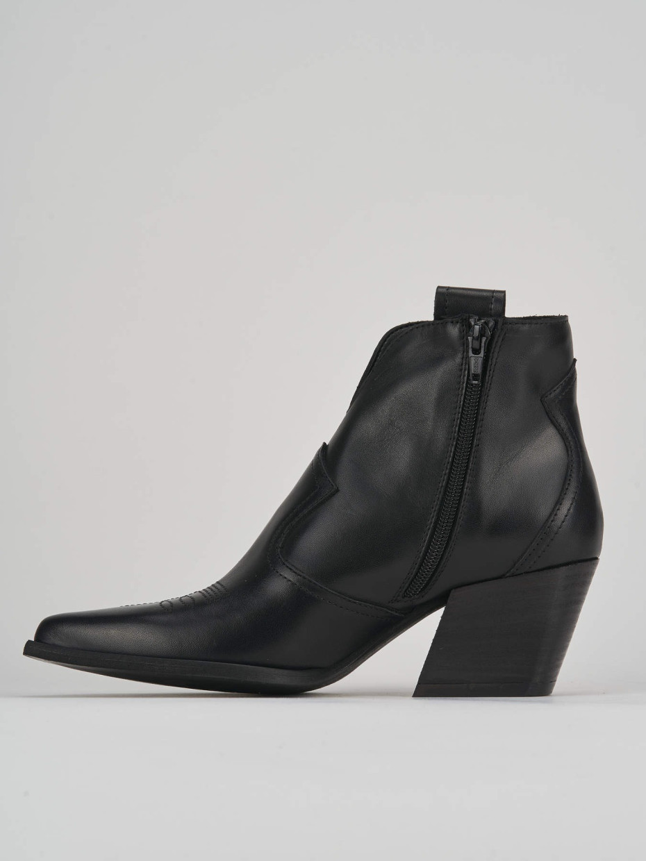 High heel ankle boots heel 7 cm black leather