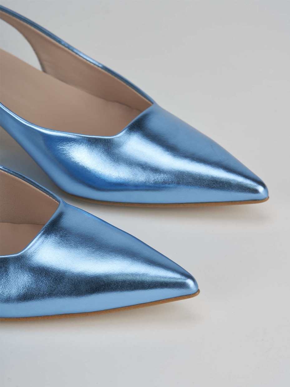 Décolleté e slingback tacco 3cm laminato azzurro