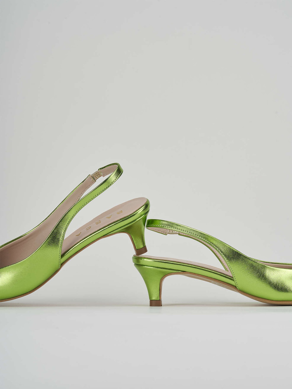 Décolleté e slingback tacco 3cm laminato verde