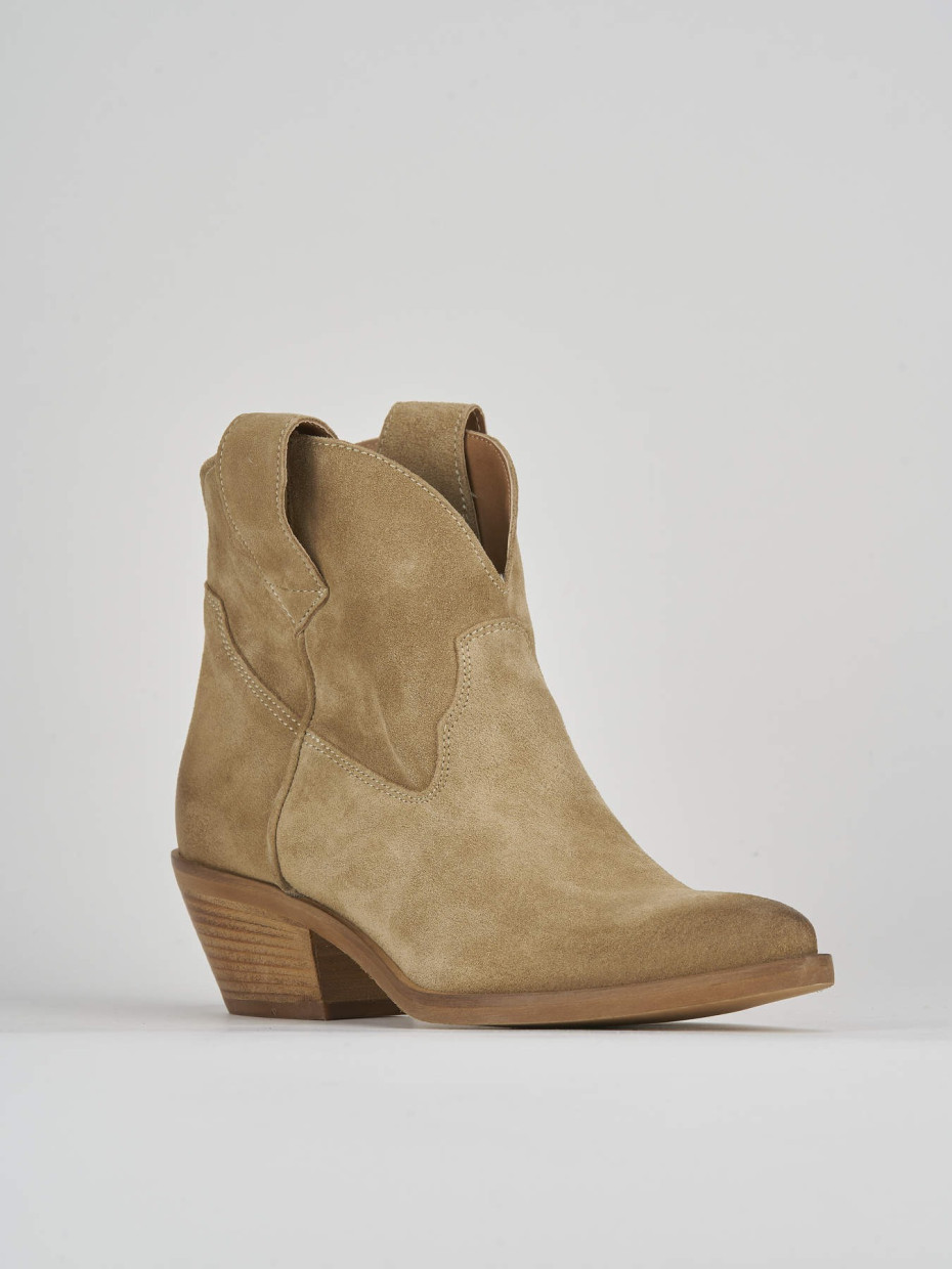 Low heel ankle boots heel 4 cm beige suede